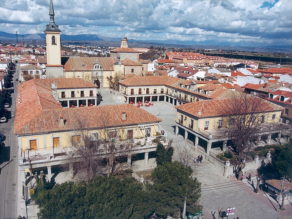 Plaza Mayor e Iglesia parroquial de Nuestra Señora de la Asunción