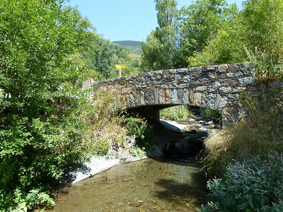 Pontet sobre el torrent de Vall-llobre