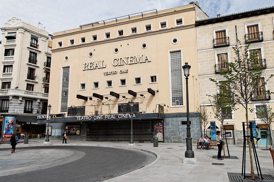 Real Cinema