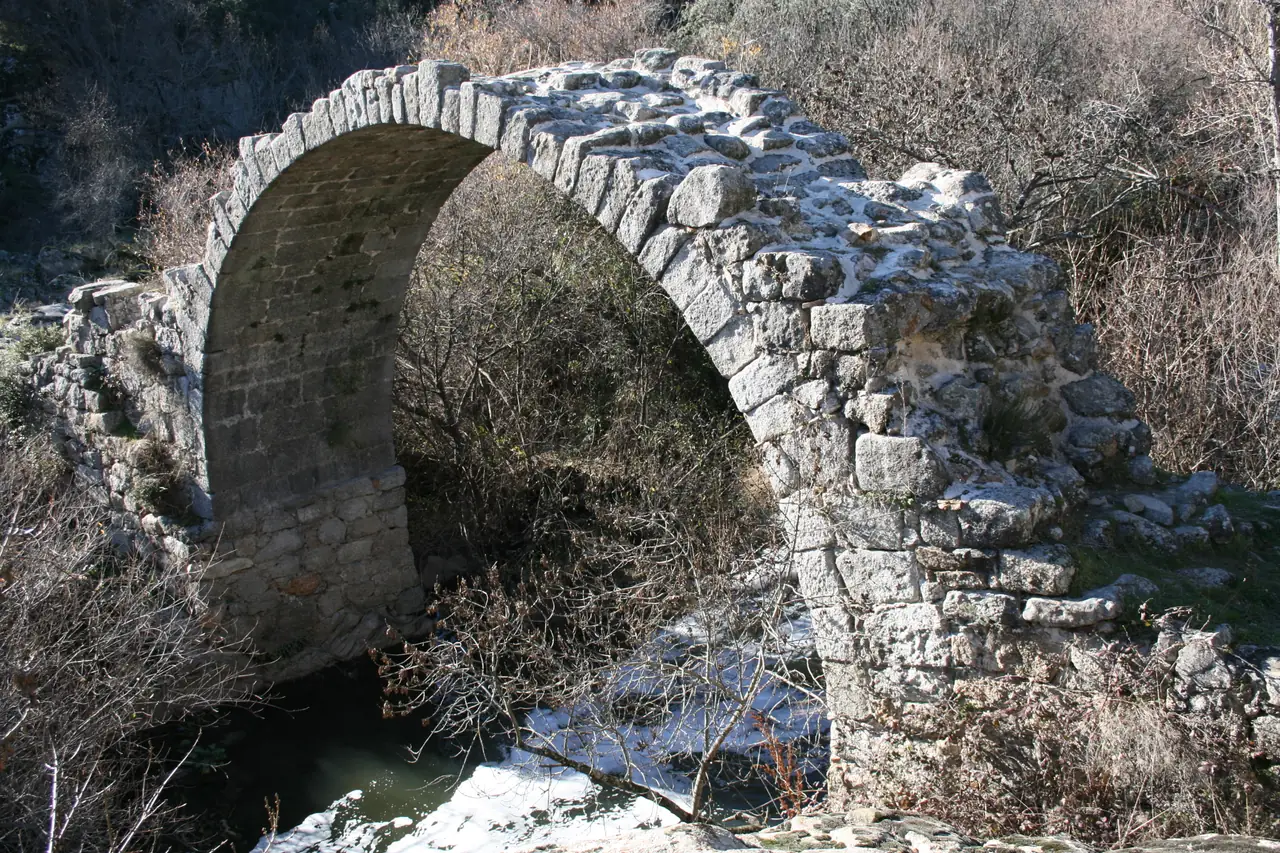 Garganta del Guadarrama y puente de Alcanzorla