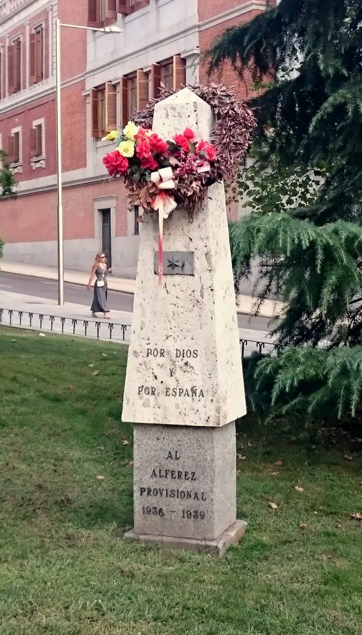 Monumento al Alférez Provisional