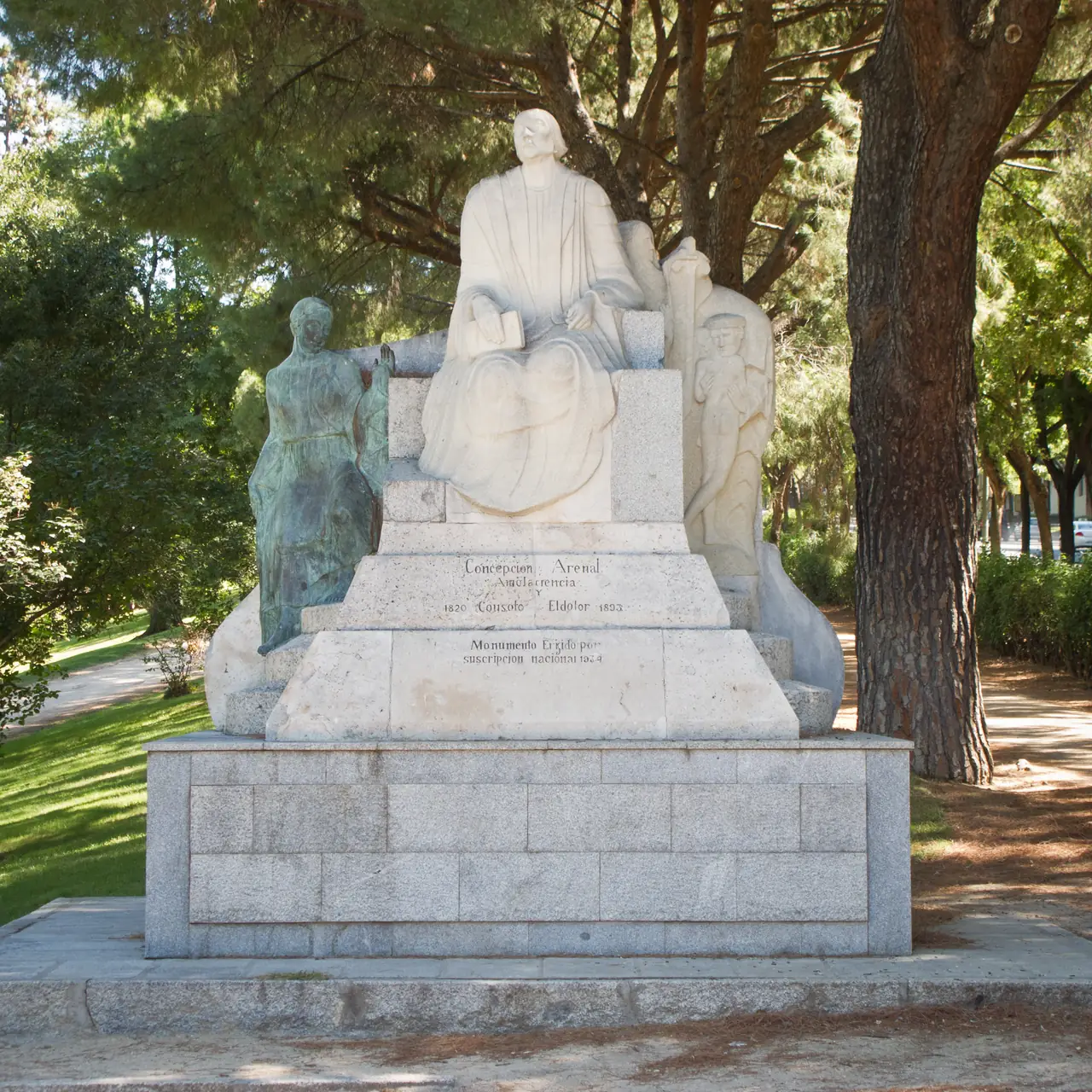 Monumento a Concepción Arenal