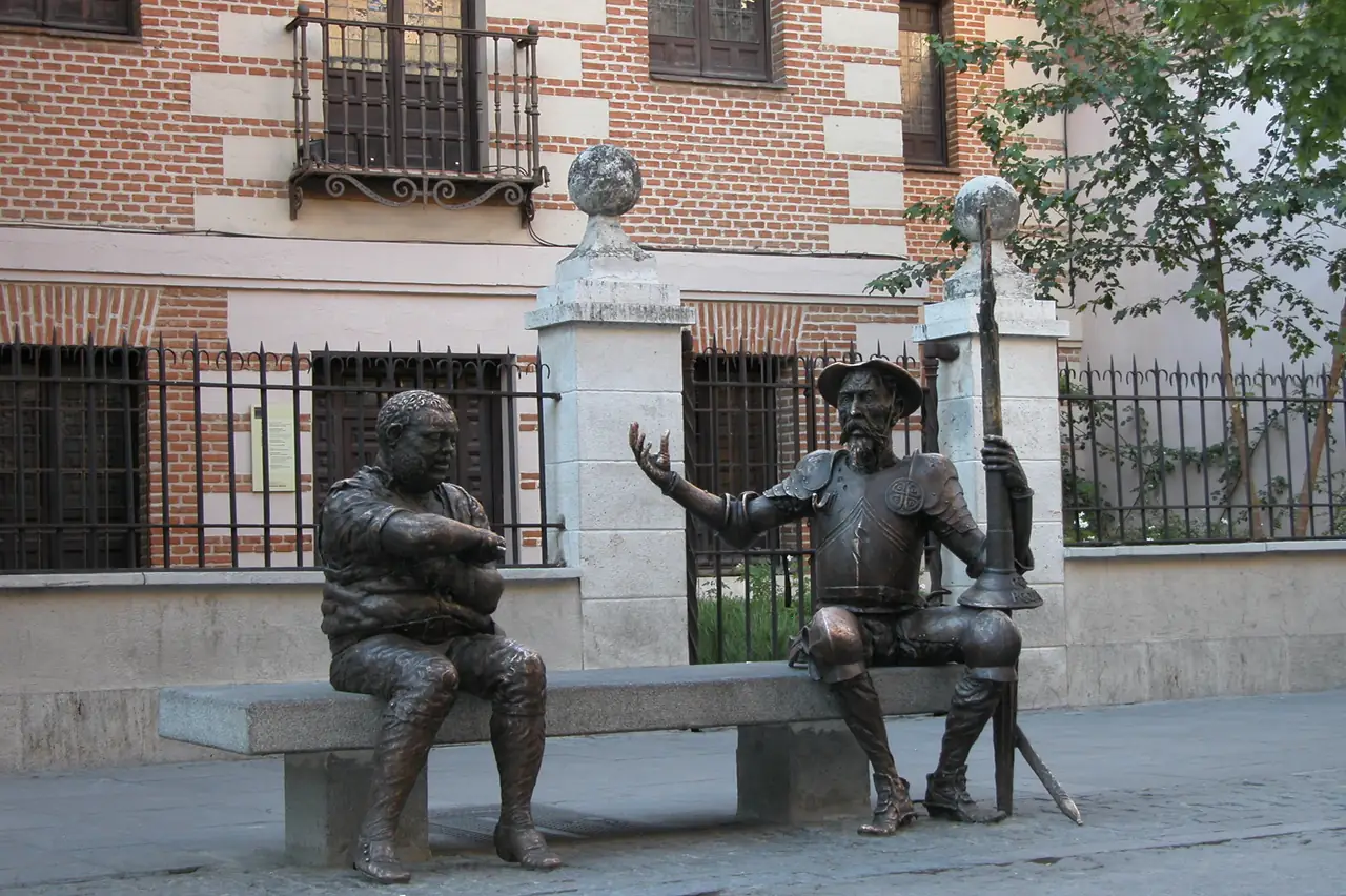 Estatua de Don Quijote y Sancho Panza